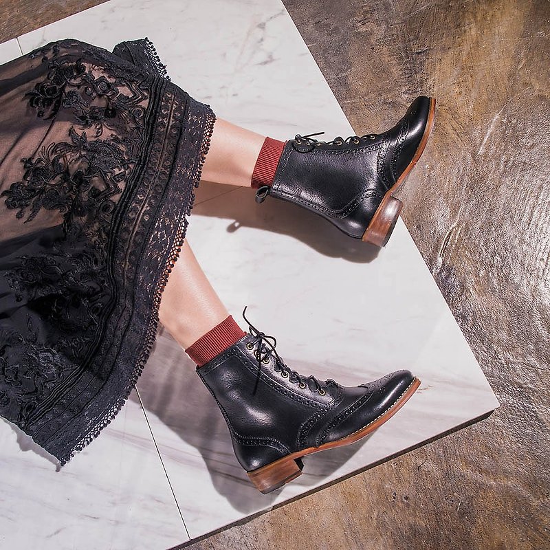 e cho British celebrity vintage carved lace oxford boots Ec10 black personality - รองเท้าลำลองผู้หญิง - หนังแท้ สีดำ