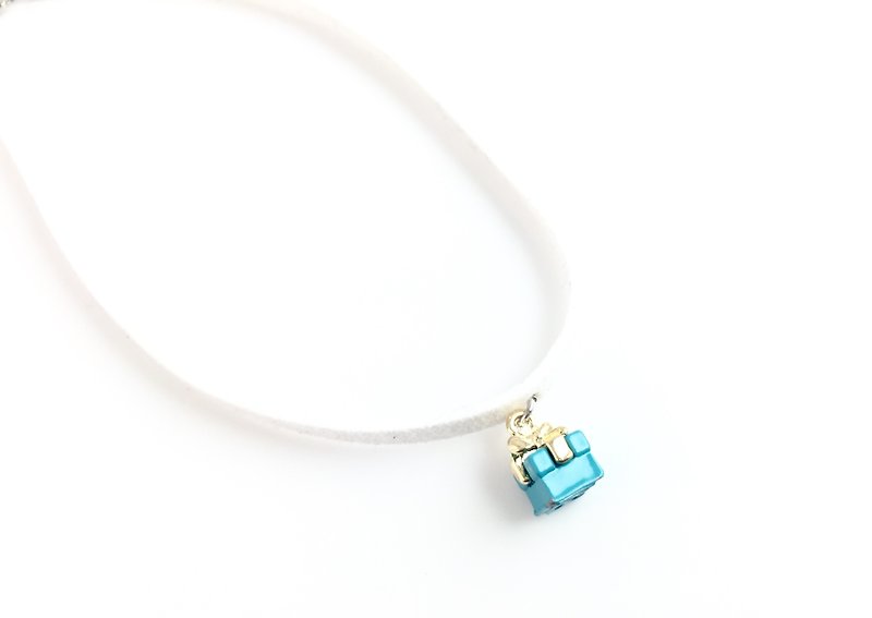 Sky blue small gift - white suede necklace - สร้อยคอ - หนังแท้ ขาว