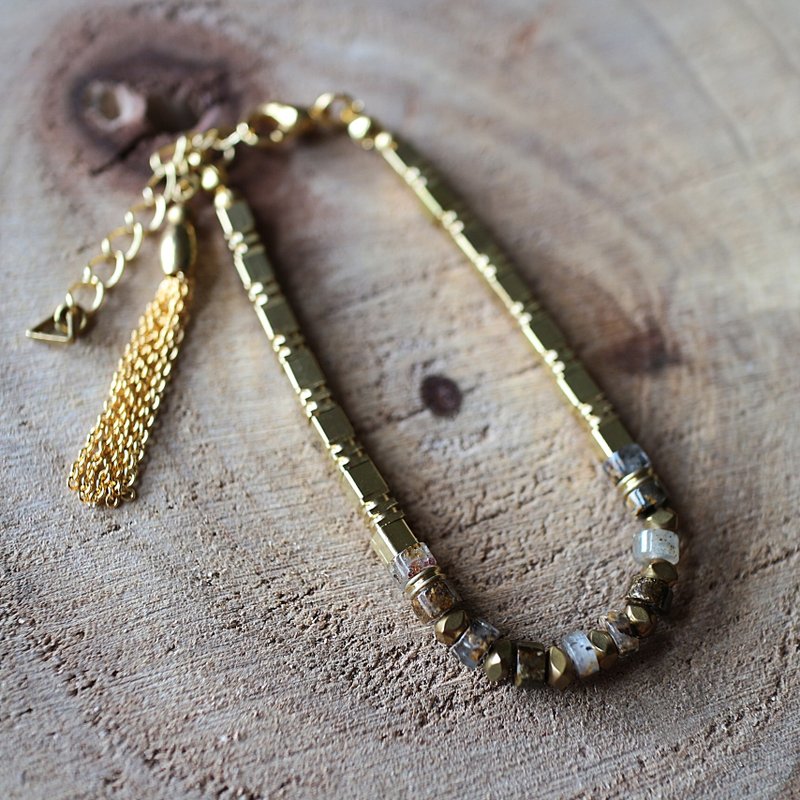 Muse natural wind series NO.129 square brass coffee golden diamond bracelet - สร้อยข้อมือ - วัสดุอื่นๆ สีทอง