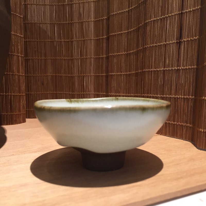 Teacher Lin Jianhong's hand-made white glaze open-piece wide-mouth cup - Teapots & Teacups - Other Materials 