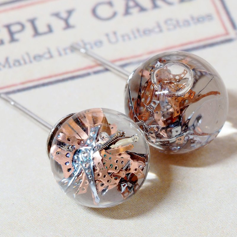 OMYWAY Handmade WATER Glass Globe - Earrings  1cm - Earrings & Clip-ons - Glass White