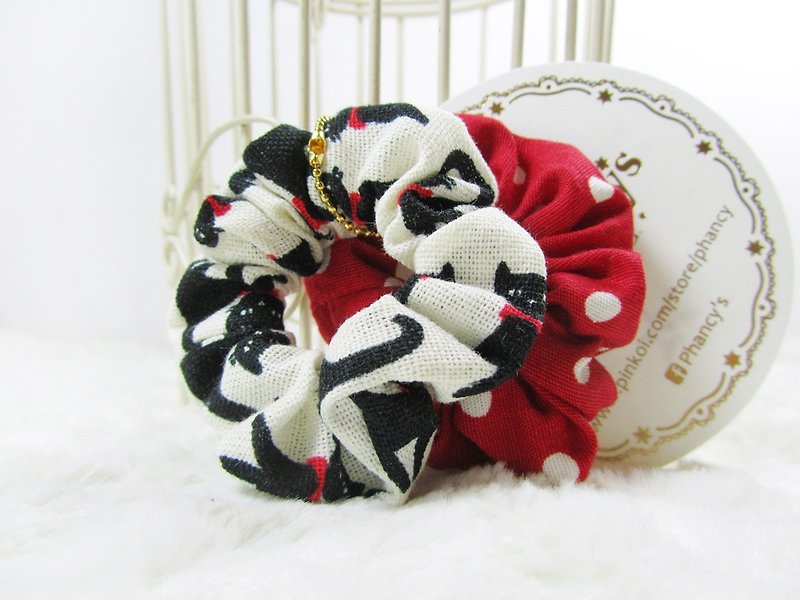 Hand made Mini hair scrunchies- Black cat fashion - Hair Accessories - Other Materials Red