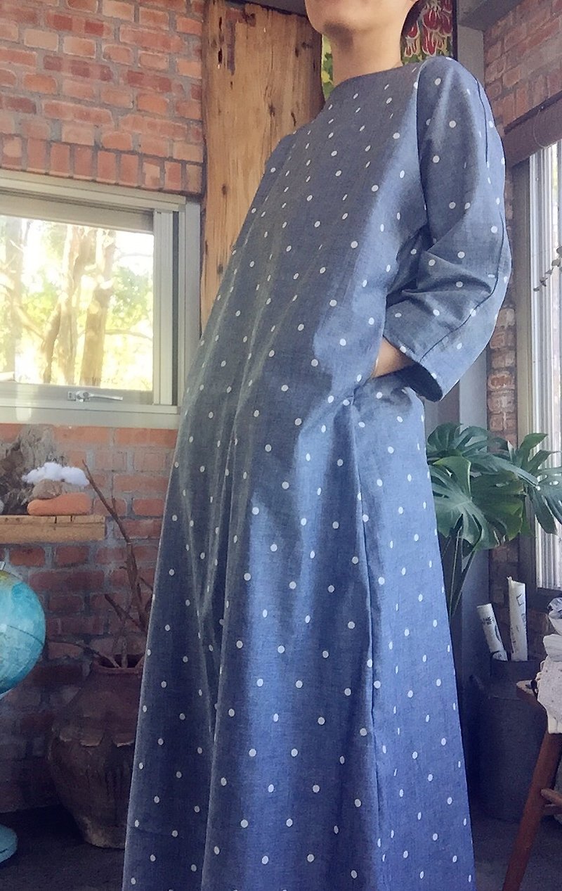 Handmade clothes sixth sleeve cotton pocket dress gown - ชุดเดรส - ผ้าฝ้าย/ผ้าลินิน สีน้ำเงิน