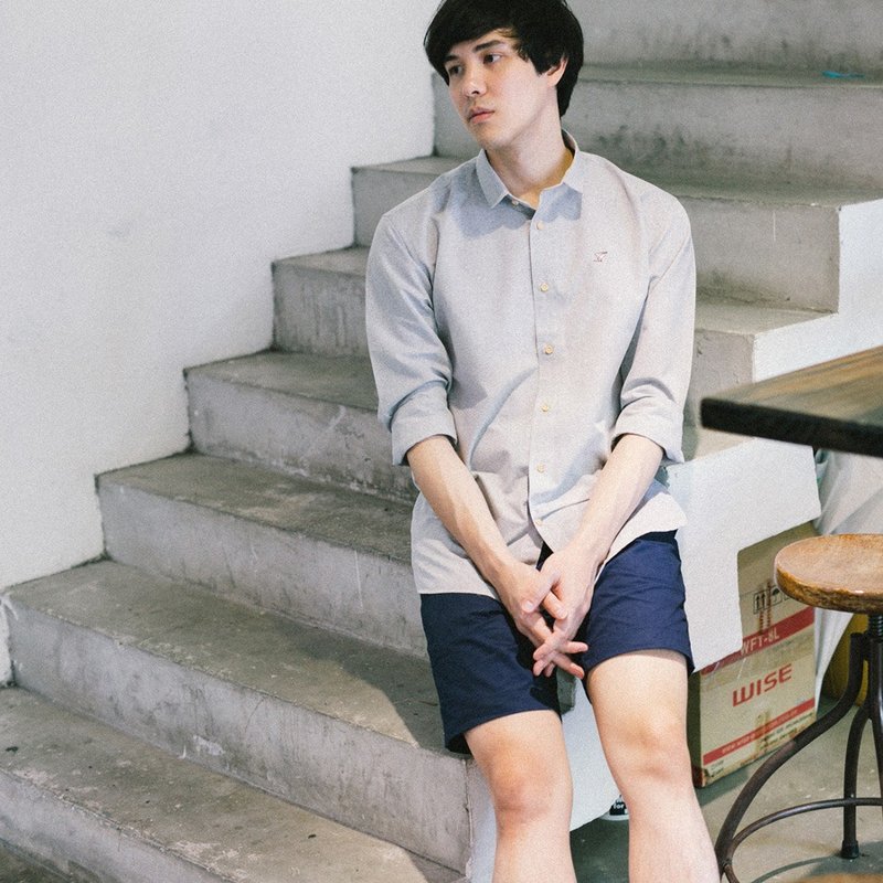 Men shirt: Straight-Small collar - 男襯衫/休閒襯衫 - 棉．麻 灰色