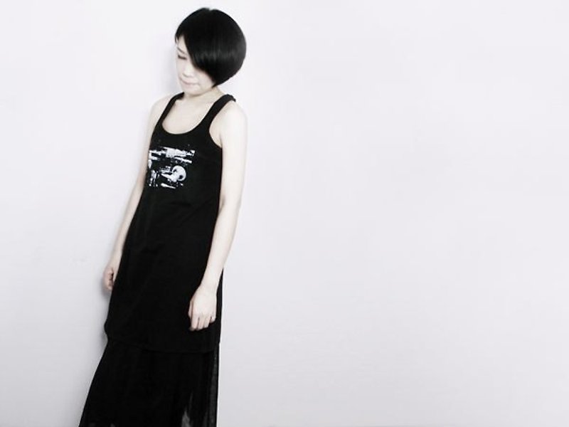 I . A . N Design jellyfish black vest Long dig back 100% pure natural organic cotton Organic Cotton - เสื้อกั๊กผู้หญิง - ผ้าฝ้าย/ผ้าลินิน สีดำ