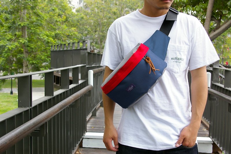 Matchwood Design Matchwood Handy Waist Bag Side Backpack Messenger Backpack Portable Bag Blue and Red - กระเป๋าแมสเซนเจอร์ - วัสดุกันนำ้ สีน้ำเงิน