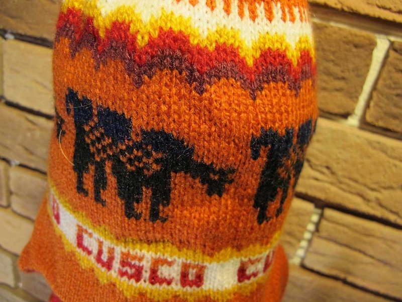 Double-sided alpaca walking hat red/orange - Hats & Caps - Other Materials Red