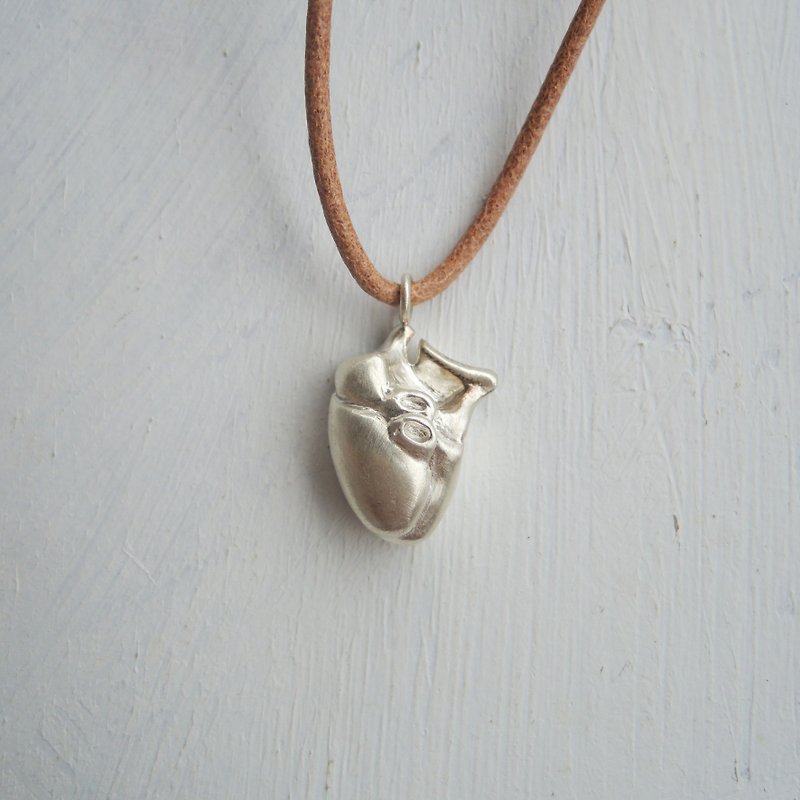 organs - heart silver pendant with leather necklace - สร้อยคอ - โลหะ สีเทา