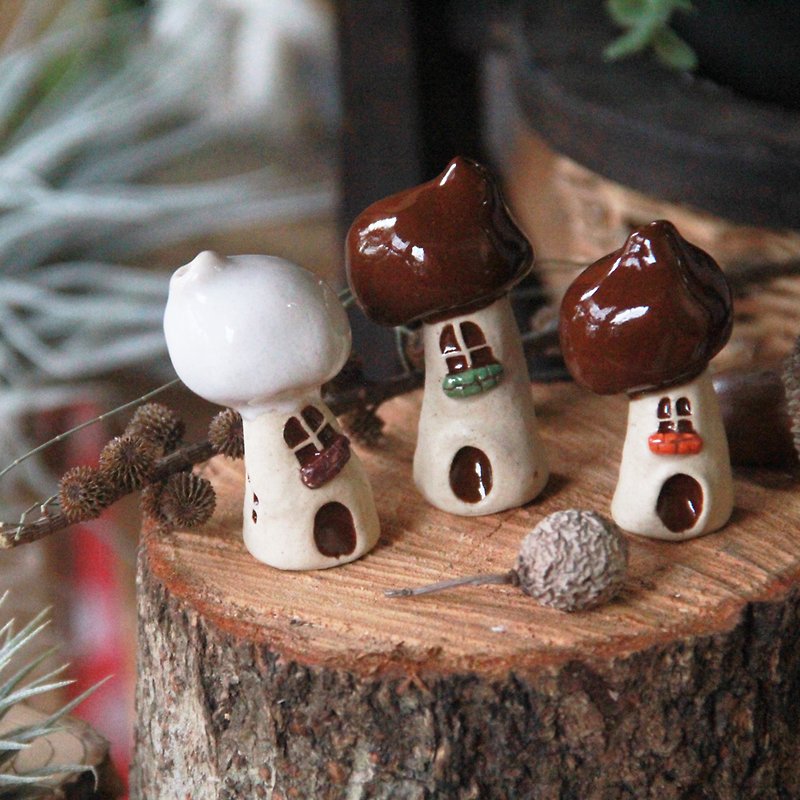 北歐蘑菇栗村-磨菇栗屋2 (亮色栗頭款) - 擺飾/家飾品 - 陶 咖啡色