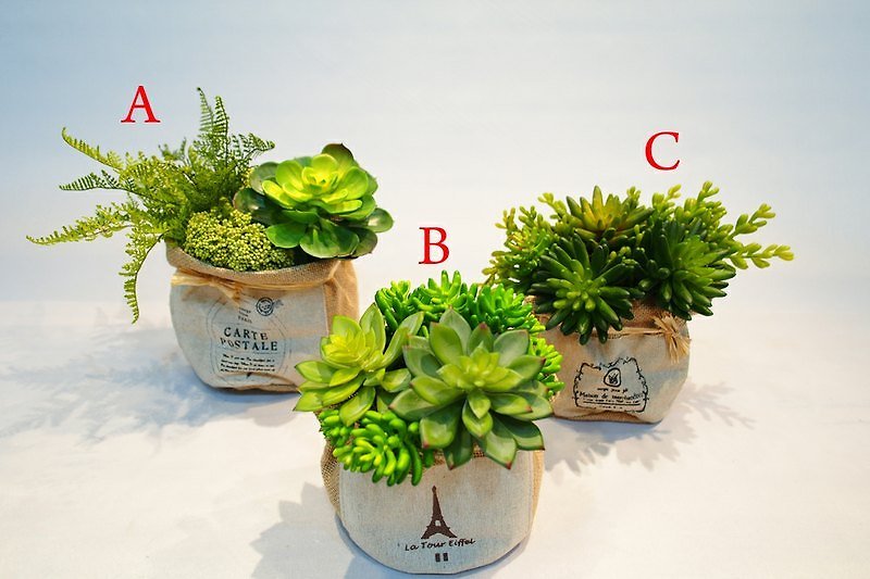 【人造花藝】自然風麻布袋多肉小品 ( C款 ) - Plants - Other Materials Green