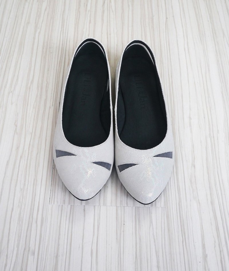 Out of the clear product-[Girls walk forward] Fine mesh cutout lady's loafers_Glossy Lace (23.5) - รองเท้าบัลเลต์ - หนังแท้ ขาว
