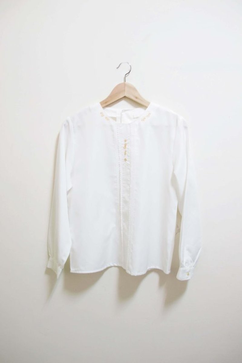 【Wahr】典雅白皙長袖上衣 - เสื้อเชิ้ตผู้หญิง - วัสดุอื่นๆ ขาว