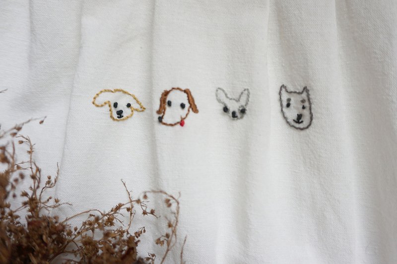 犬の刺繍白い綿とリネンのドレス - ワンピース - その他の素材 ホワイト