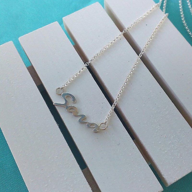 [Christmas (exchanging gifts)] [Recommended for Valentine’s Day] [Customized] English name sterling silver necklace (within 6-7 characters recommended) - สร้อยคอ - โลหะ 