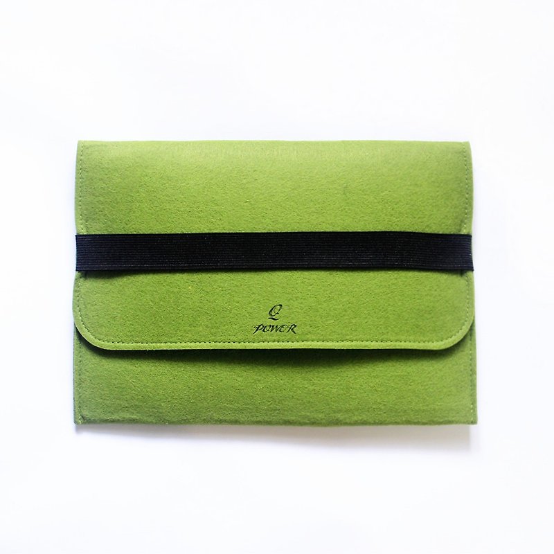 Custom lithographic wool felt bag / flat protective cover / wool felt laptop bag (Matcha Green) - Tablet & Laptop Cases - Wool Green