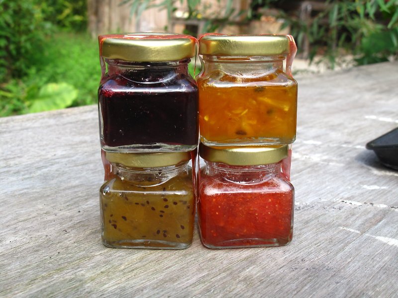 Mao の four cans of jam jam small gift small group (random flavor) - แยม/ครีมทาขนมปัง - วัสดุอื่นๆ หลากหลายสี