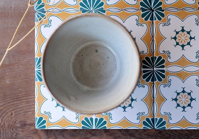 Tile pattern ◘ pottery coaster / flower - ที่รองแก้ว - วัสดุอื่นๆ สีส้ม