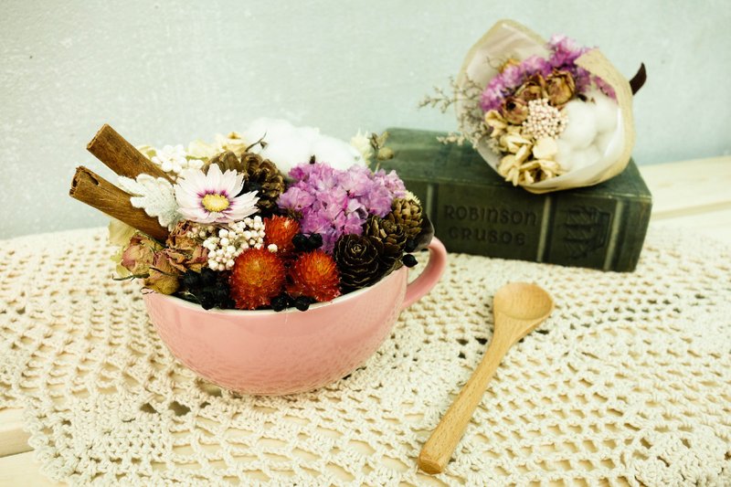 Would you like a tea bar (served fresh money). Dessert Bei Bei (Pink) - Plants & Floral Arrangement - Plants & Flowers Pink