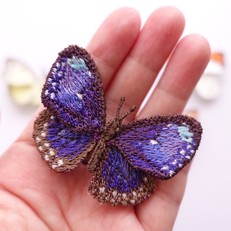 刺繡 蝴蝶 別針 小夾 戒指 / 紫斑蝶 (小型) - 胸針 - 繡線 紫色