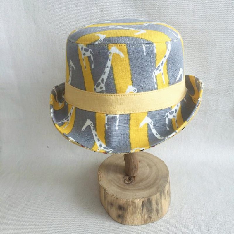 Va manual bonnet stripe double-sided series giraffe hat - ผ้ากันเปื้อน - วัสดุอื่นๆ สีเหลือง