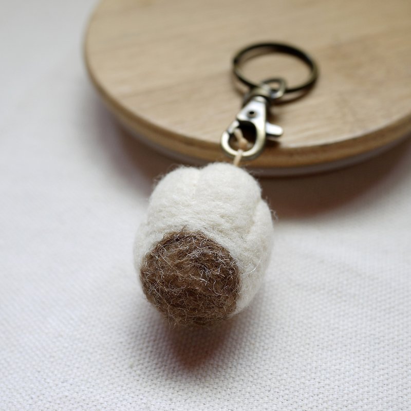 Wool felt cat's palm key ring-brown dots on white - ที่ห้อยกุญแจ - ขนแกะ 