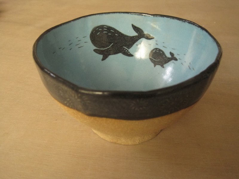 DoDo Handmade Whispers. Animal Silhouette Series-Whale Bowl (Blue) - Bowls - Pottery Blue