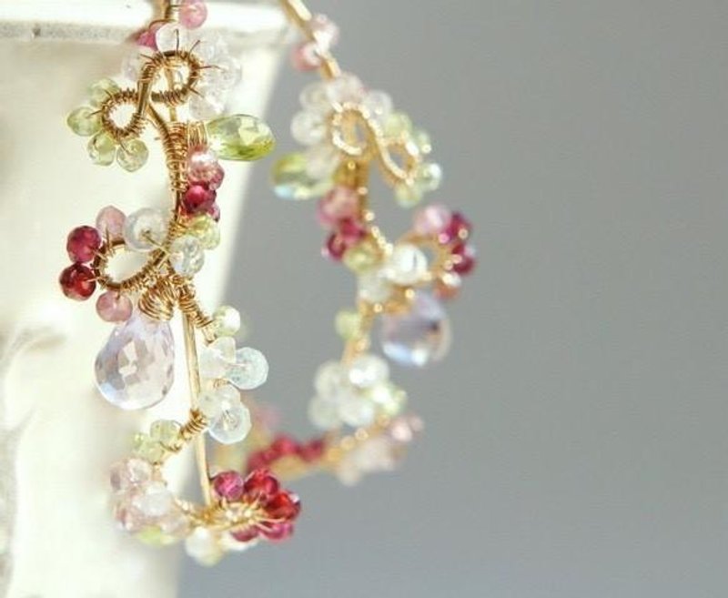 Art Nouveau 花と蔓のフープピアス　14kgf - 耳環/耳夾/耳骨夾 - 寶石 紫色