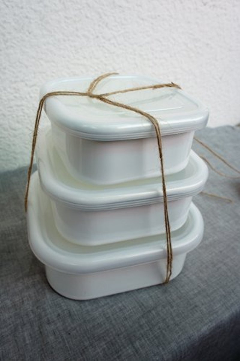 復古味的琺瑯保鮮盒3件組 - เครื่องครัว - โลหะ 