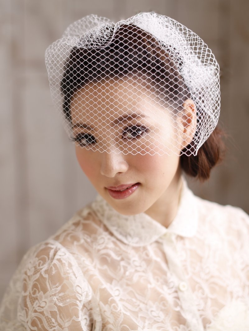 《Being of Love》Birdcage Veil／新娘面紗／新娘頭飾／西式婚禮手工製婚禮配飾 - 髮夾/髮圈 - 真皮 白色