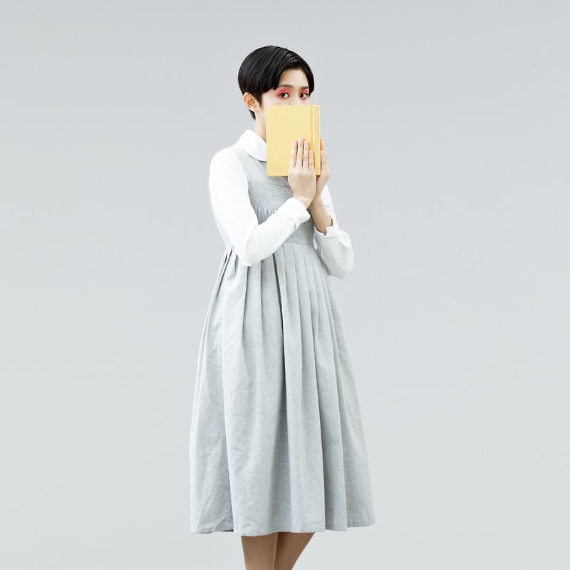 sleeveless smock dress with pleats - ชุดเดรส - ขนแกะ สีเทา