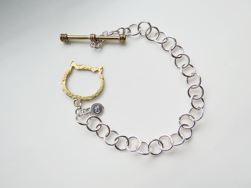 Cat (textured silver brass bracelet) - C percent handmade jewelry - สร้อยข้อมือ - เงินแท้ สีทอง