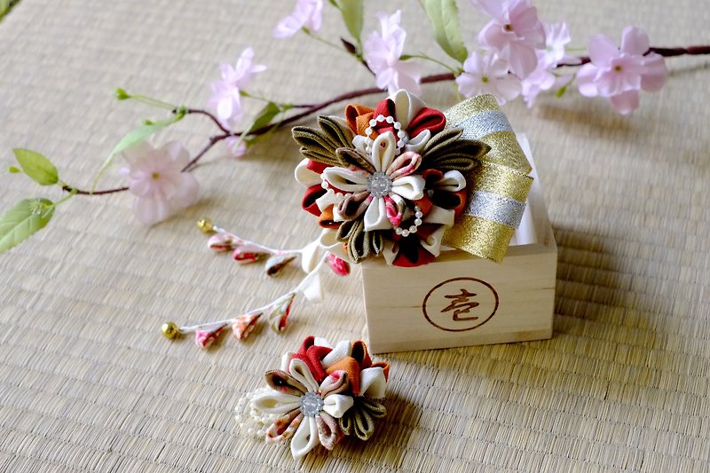 [Artichoke] つまみ fine hand made flower 簪 奌 奌 combination - late autumn. Maple red season - Hair Accessories - Cotton & Hemp 