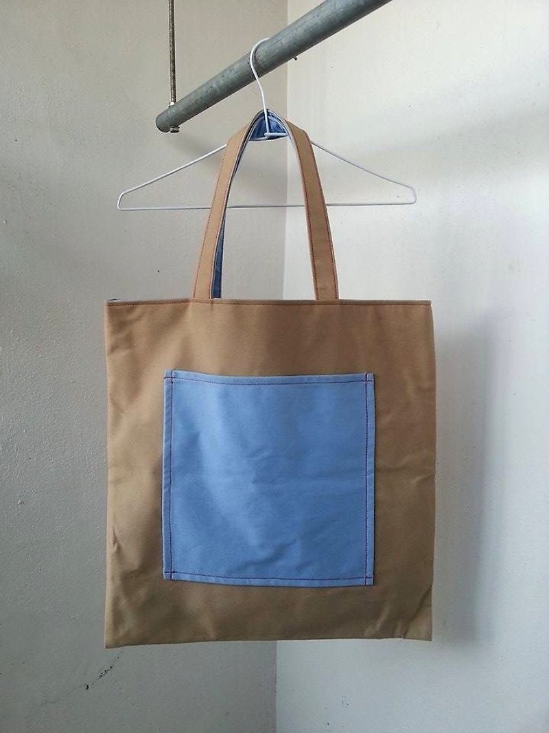 [No Ink] Reversible Carrier Bag-The stream beside the hillside (male bag) - Handbags & Totes - Other Materials Khaki
