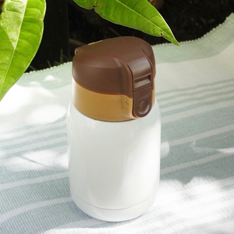 Handy Bottle lightweight vacuum thermos 180ml- brown (Japan Design) - ถ้วย - โลหะ สีนำ้ตาล