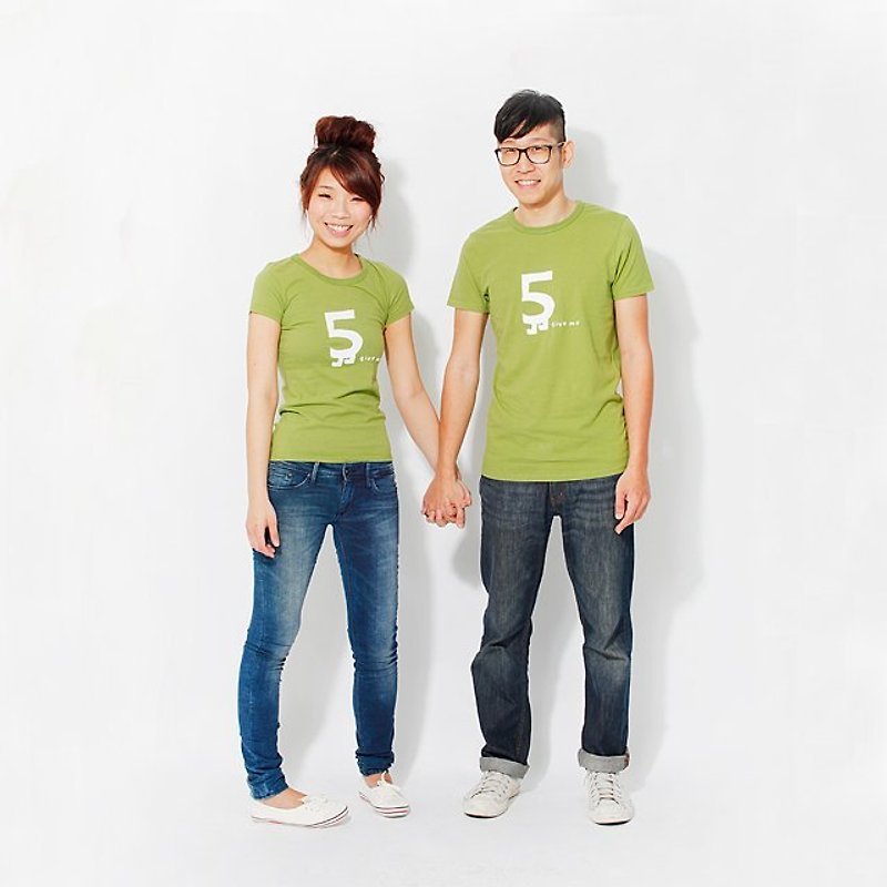 Couple Tee Give me 5 cotton T-shirtCouple Tee Give me 5 cotton T-shirt (2 t-shirts) - เสื้อยืดผู้หญิง - ผ้าฝ้าย/ผ้าลินิน สีเขียว