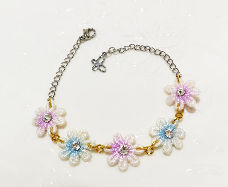 Tung Blossom Purple Blue Water Lace Bracelet Handmade Limited Order - สร้อยข้อมือ - งานปัก 