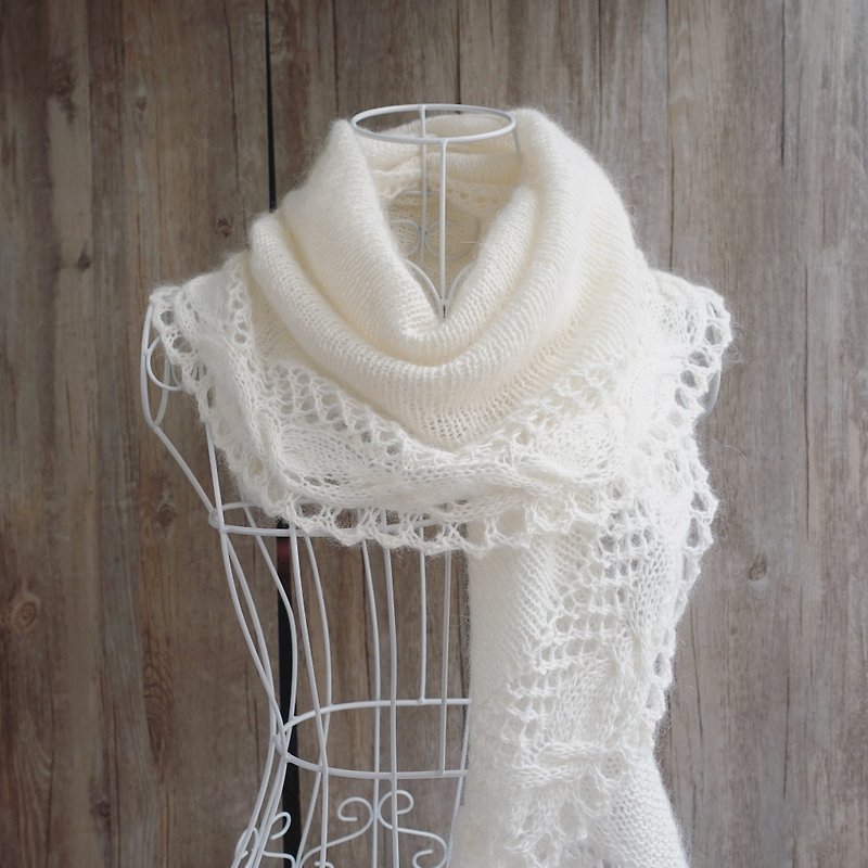 Chain毛海羊毛蕾絲披肩/圍巾/手工編織 - 絲巾 - 羊毛 白色