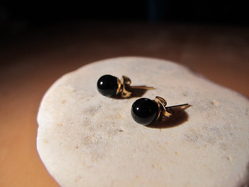 ▲ night / natural stone earrings - อื่นๆ - โลหะ สีดำ