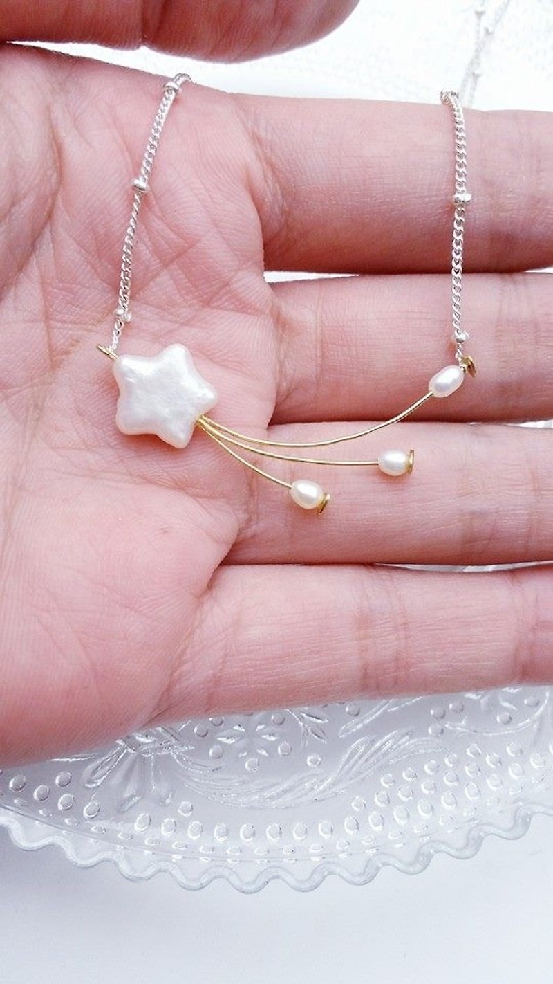 [Lost and find meteor star] natural freshwater pearl neck - Necklaces - Gemstone White