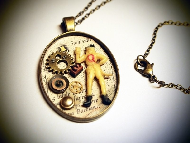 Steampunk steam punk style necklace celluloid soldier adventure - Necklaces - Other Materials Khaki