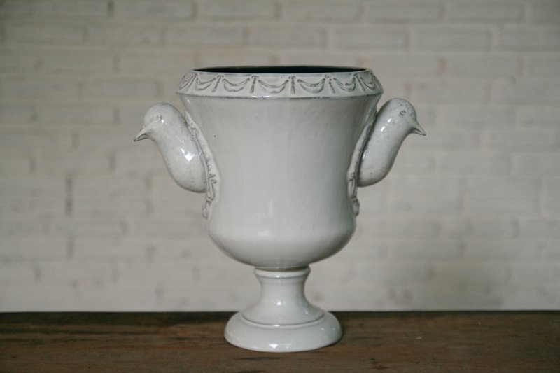 Yarnnkarn手工瓷器系列/羅馬式花器-鴿子款 - 花瓶/花器 - 其他材質 白色