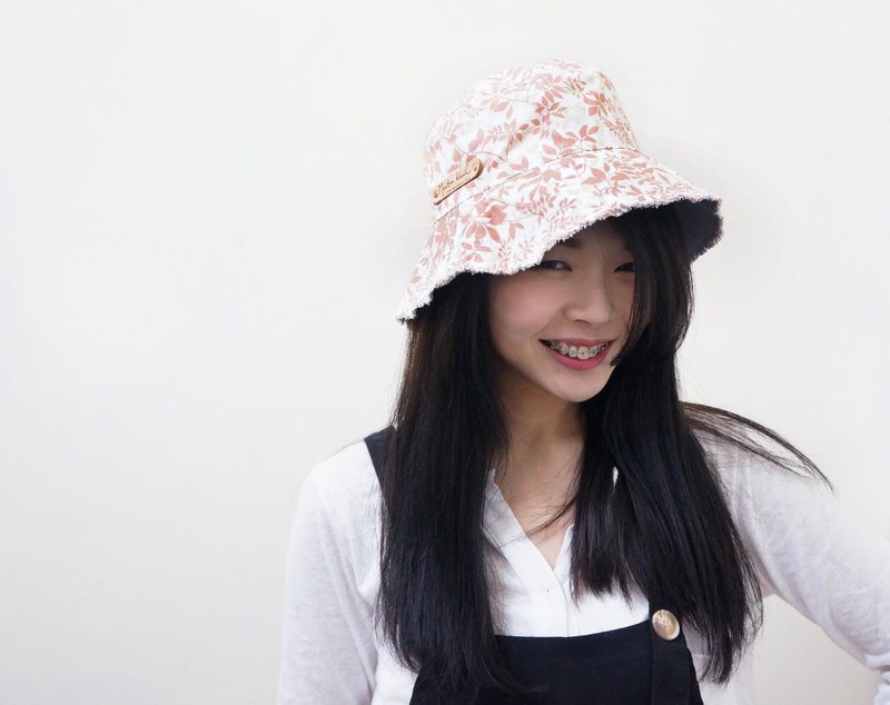 Fickle sided hat | Pink Bubble tea leaves / the last a female M / 58 - หมวก - วัสดุอื่นๆ สึชมพู