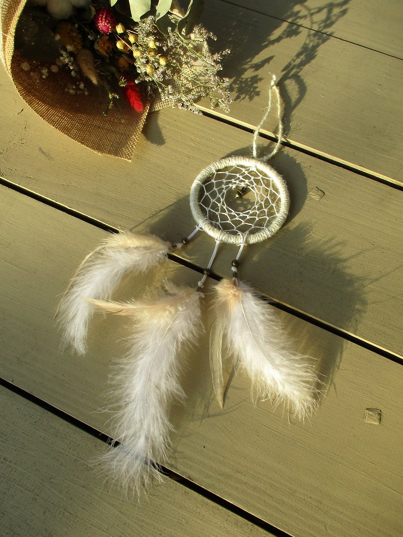 Small kite - Dream catcher - beige 8 cm. Change is feather white. Acceptable re-order - อื่นๆ - ผ้าฝ้าย/ผ้าลินิน ขาว