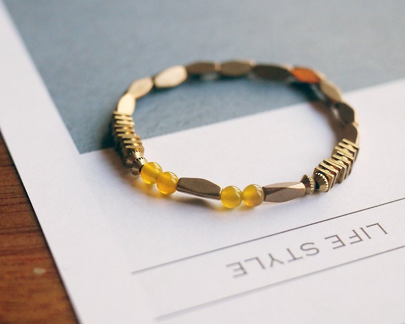 天然石/黃銅手環-蜂蜜幸運草(穿搭/黃色/配件) - 手鍊/手鐲 - 寶石 黃色