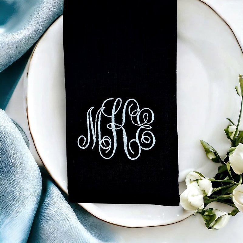 Custom monogram embroidered linen cloth dinner napkins set, Personalized gift - ผ้ารองโต๊ะ/ของตกแต่ง - ลินิน ขาว