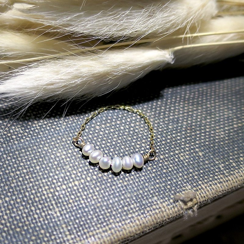 VIIART. Simple Gemstone-pearls. Natural pearl 14KGF delicate ring - แหวนทั่วไป - โลหะ ขาว