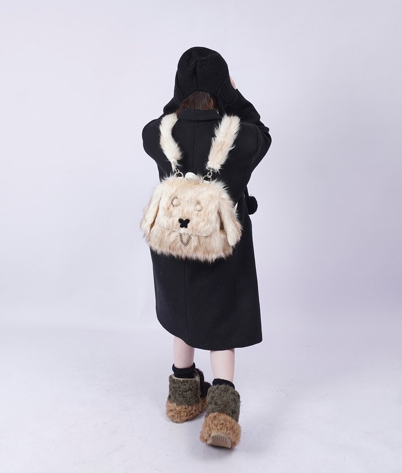 Rebirth wild setting niche hot girl backpack going to class puppy fur bag contrasting color stitching women's bag - กระเป๋าเป้สะพายหลัง - วัสดุอื่นๆ 