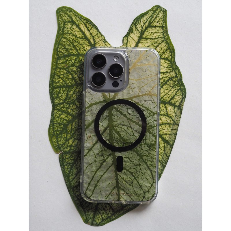 海芋葉子 磁吸 手工手機殼 適用 iPhone16 Pro 及 iPhone14 - 手機殼/手機套 - 植物．花 綠色