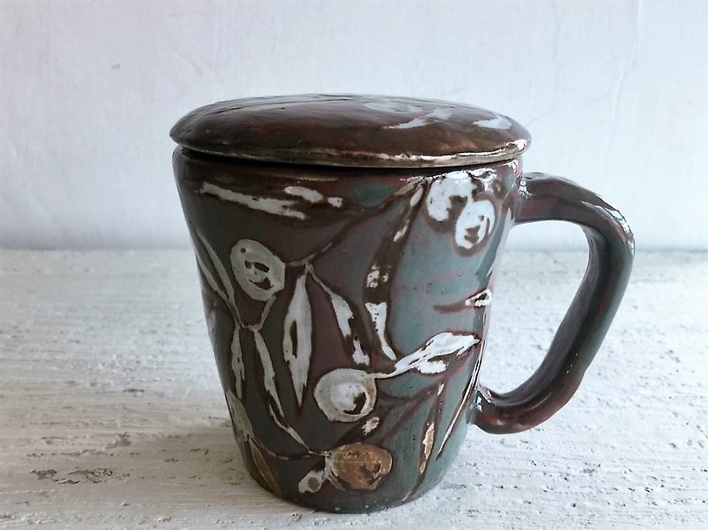 Berry bokeh with a mug _ pottery mug - แก้วมัค/แก้วกาแฟ - ดินเผา สีเขียว
