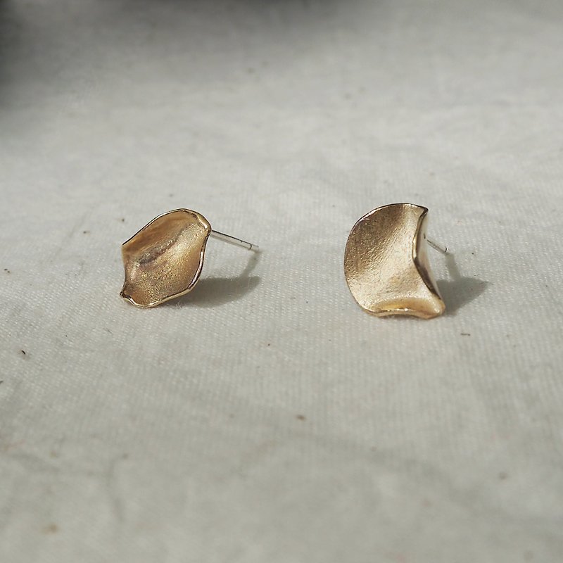 圓銅葉耳環 耳針-黃銅 - 耳環/耳夾 - 其他金屬 銀色